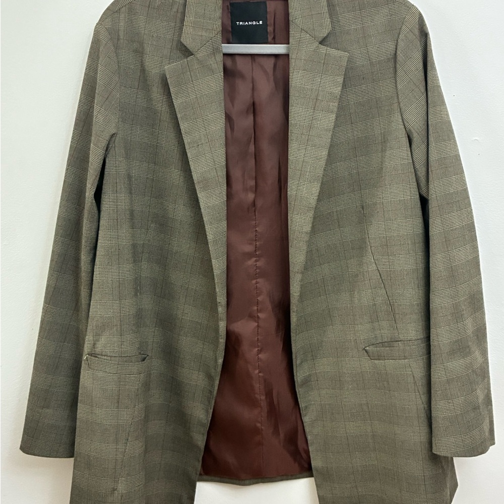 Triangle Plaid Blazer in Gray and Brown
